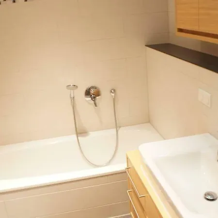 公寓 Einzelnwohnung Mit Eigenem Eingang 韦因加尔滕